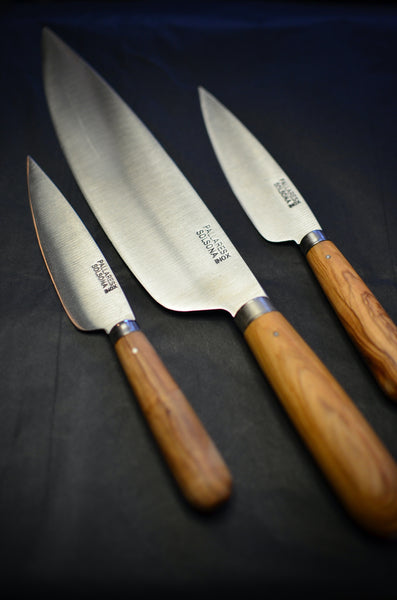 PALLARES - KITCHEN KNIFE CARBON STEEL 22CM/9" BLADE BOX WOOD