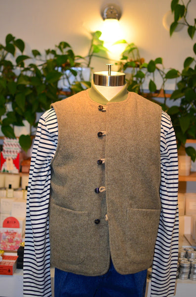 EAST HARBOUR SURPLUS - REVERSIBLE VEST