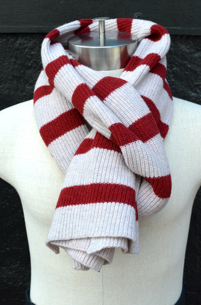 EAST HARBOUR SURPLUS - VALENTINE KNIT SCARF