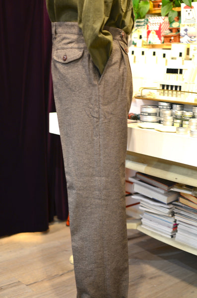 EAST HARBOUR SURPLUS - ENFIELD PLEATED PANTS (BROWN)