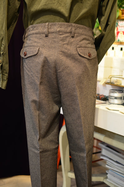 EAST HARBOUR SURPLUS - ENFIELD PLEATED PANTS (BROWN)