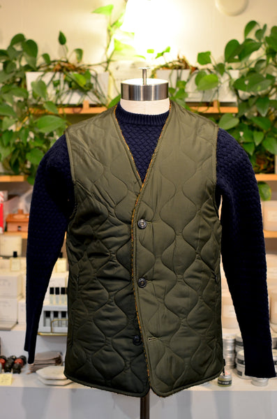 EAST HARBOUR SURPLUS - BRISTOL REVERSIBLE VEST (GREEN/BROWN/RED/GREEN PLAID)