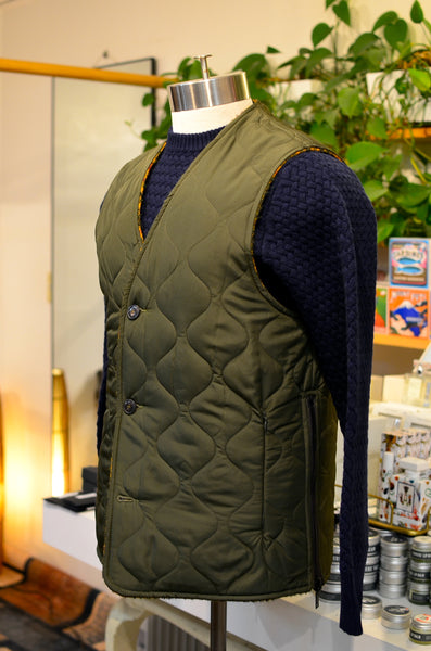 EAST HARBOUR SURPLUS - BRISTOL REVERSIBLE VEST (GREEN/BROWN/RED/GREEN PLAID)