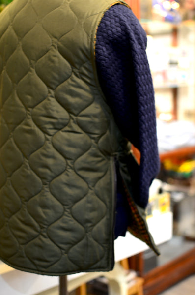 EAST HARBOUR SURPLUS - BRISTOL REVERSIBLE VEST (GREEN/BROWN/RED/GREEN PLAID)