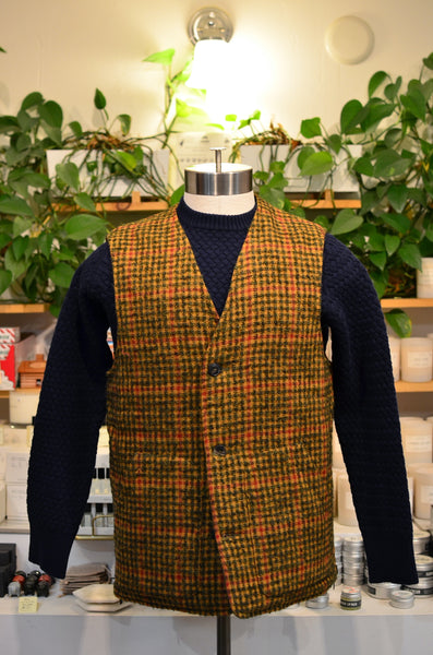 EAST HARBOUR SURPLUS - BRISTOL REVERSIBLE VEST (GREEN/BROWN/RED/GREEN PLAID)