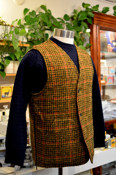 EAST HARBOUR SURPLUS - BRISTOL REVERSIBLE VEST (GREEN/BROWN/RED/GREEN PLAID)