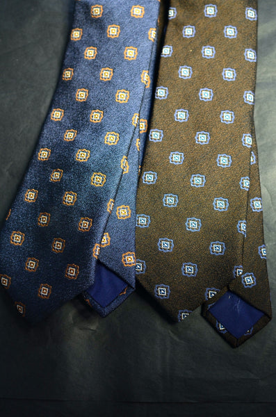 GIERREMILANO TIE (POLKA DOT SQUARE PEDALS)