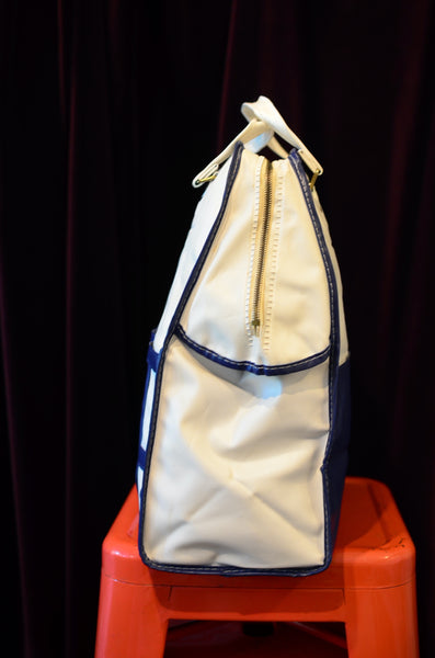 VINTAGE BAGS 1960s / 1970s - AIR FRANCE TRAVEL (2025 EDITION)