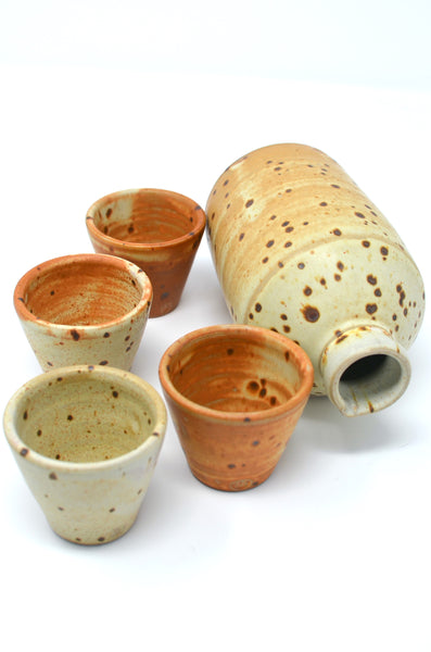 BUCKLAND CERAMICS - SAKE SET (POT & CUPS)