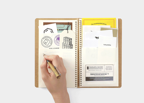 TRAVELER'S COMPANY - SPIRAL RING NOTEBOOK (A5 SLIM) PAPER POCKET